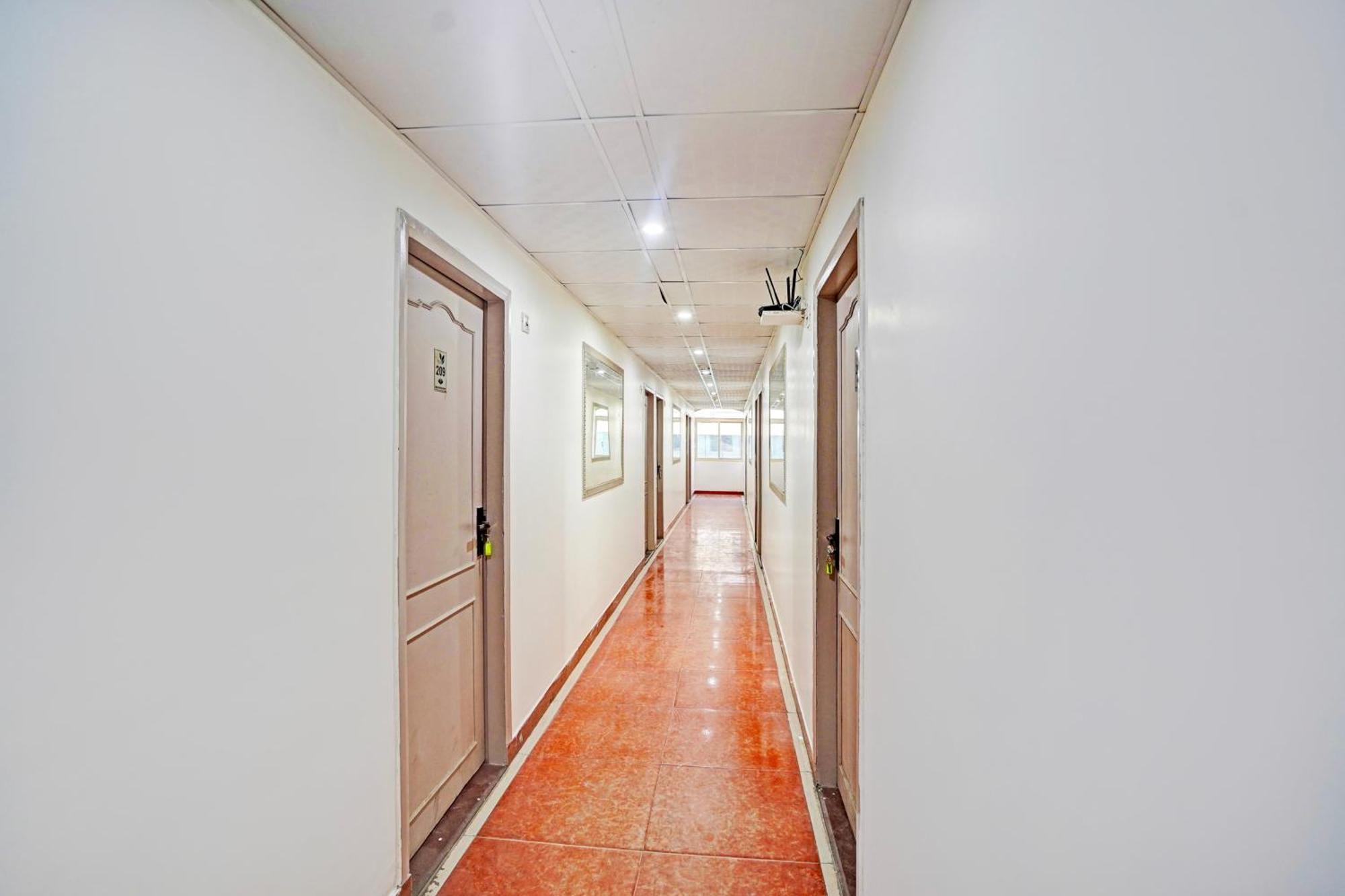 Townhouse Oak Nirman Nagar Mansarovar ชัยปุระ ภายนอก รูปภาพ